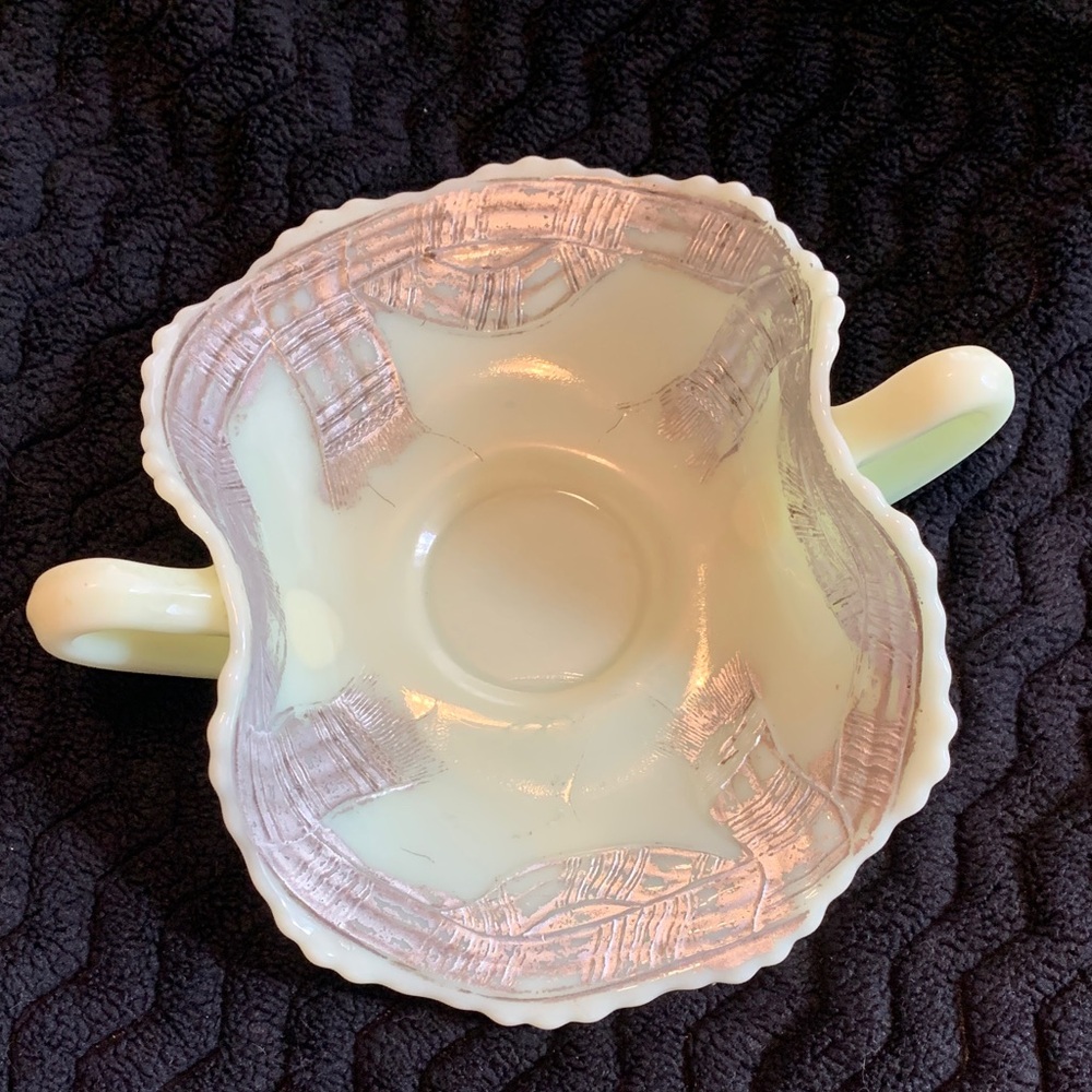 Fenton Custard Glass - Prayer Rug